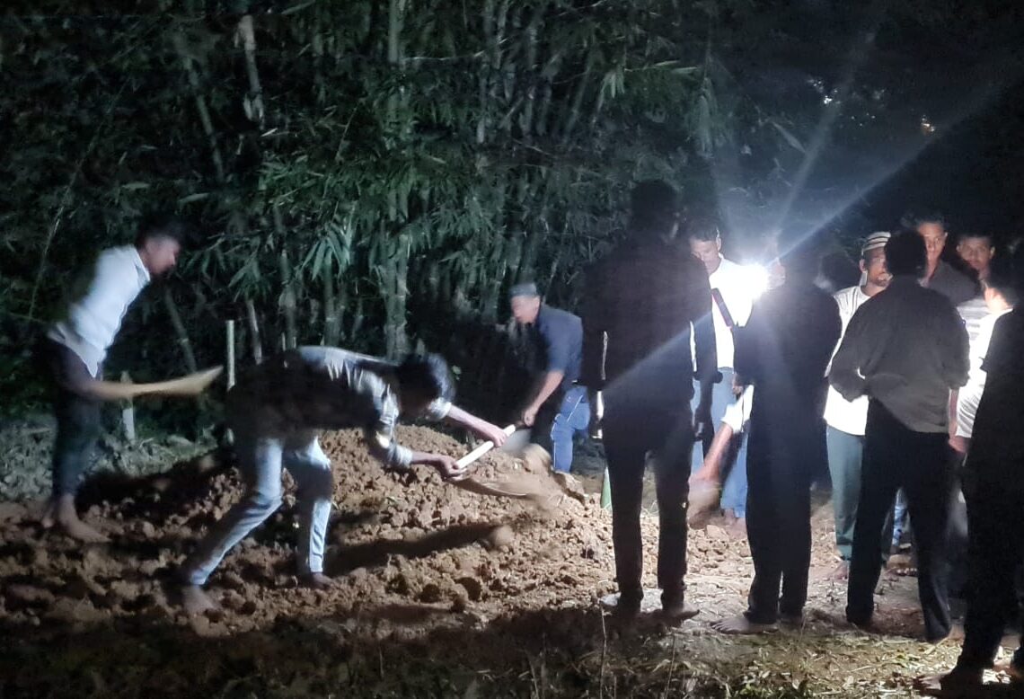 Tension erupts over ‘rumour’ of grave tampering in Dhanbad