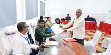 Jharkhand Assembly polls: Independent candidate files nomination in Dhanbad