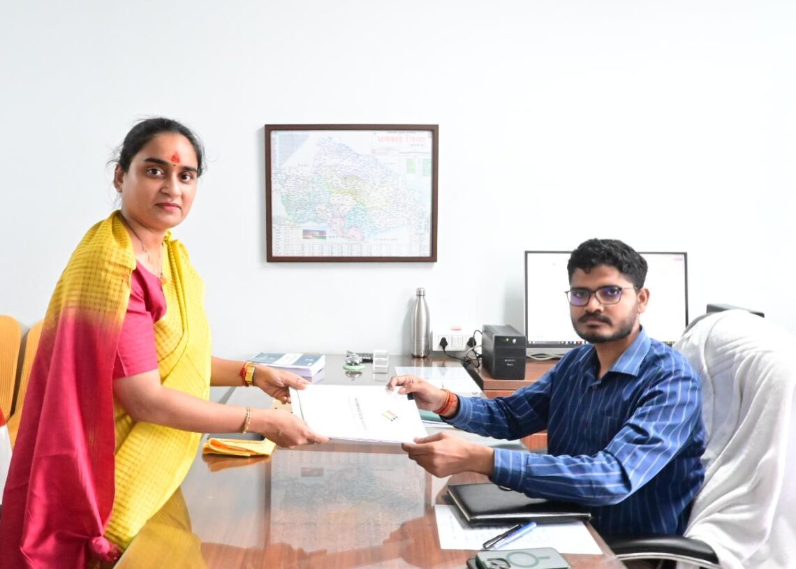 Mathura, Arup, Purnima file nominations in Dhanbad