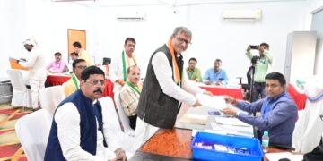 BJP's Vikash Mahto, Congress' Ajay Dubey file nominations