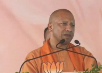 Vote for double-engine govt for speedy growth of Jharkhand: UP CM Yogi Adityanath