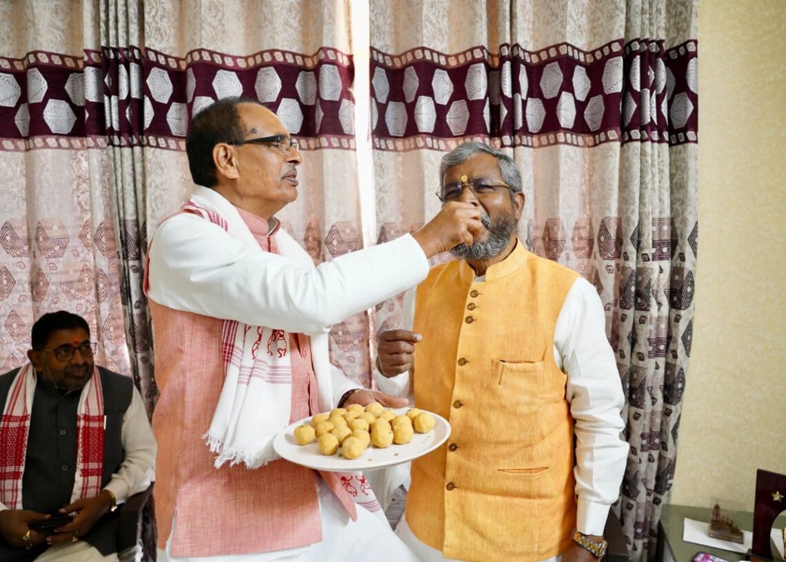 After tireless hard work in Jharkhand, Shivraj Singh Chouhan returns to Delhi with love