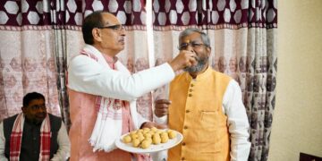 After tireless hard work in Jharkhand, Shivraj Singh Chouhan returns to Delhi with love
