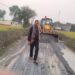 Policeman helps repair badly damaged 5 km road in Palamu