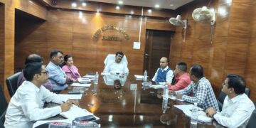 All private sector staff, daily wage earners to get paid leave on poll day: CEO