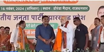 Advantage Babulal Marandi as high-profile Independent candidate joins BJP