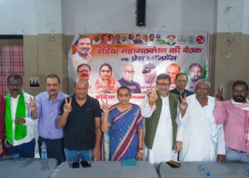 INDI Alliance candidates showcase unity in Dhanbad