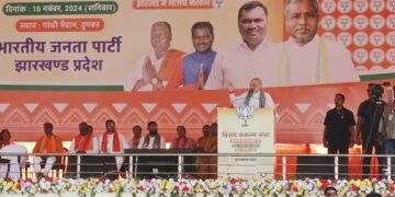 Jharkhand Polls: Amit Shah seeks vote to drive away Bangladeshi infiltrators