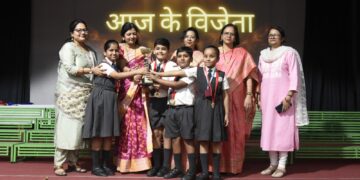 DBMS English School holds Hindi elocution competition 