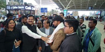 11 out of 47 stranded Jharkhand migrant workers safely return from Cameroon on  CM’s fiat
