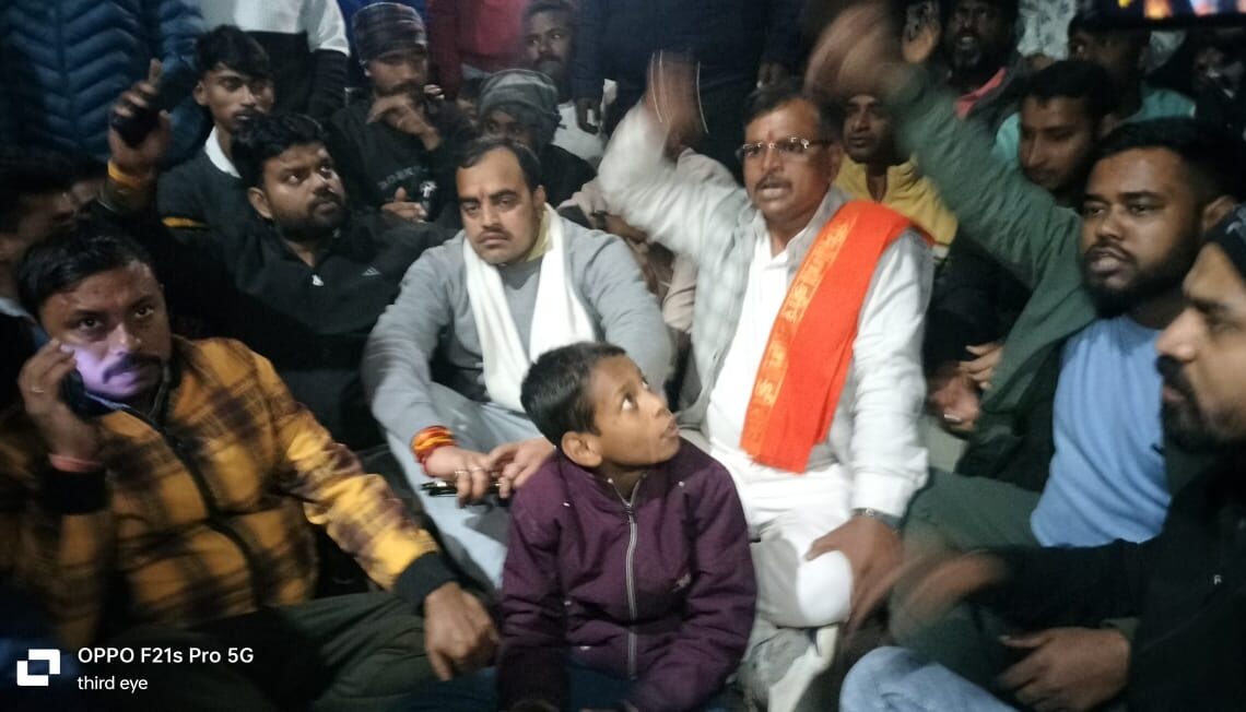 Jharkhand News: Public outrage in Daltonganj over demolition of worship place boundary wall