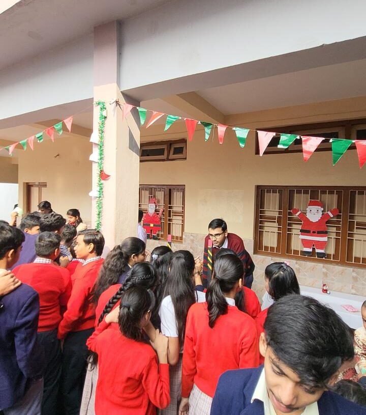 Fun and revelry mark Winter Carnival at SJHS