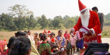 Madhuri fan spreads festive cheer among 26 Sabar families