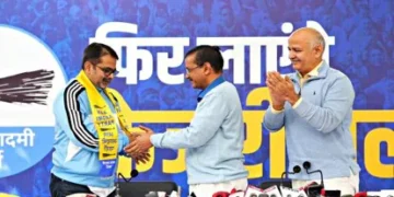 UPSC teacher Awadh Ojha joins AAP