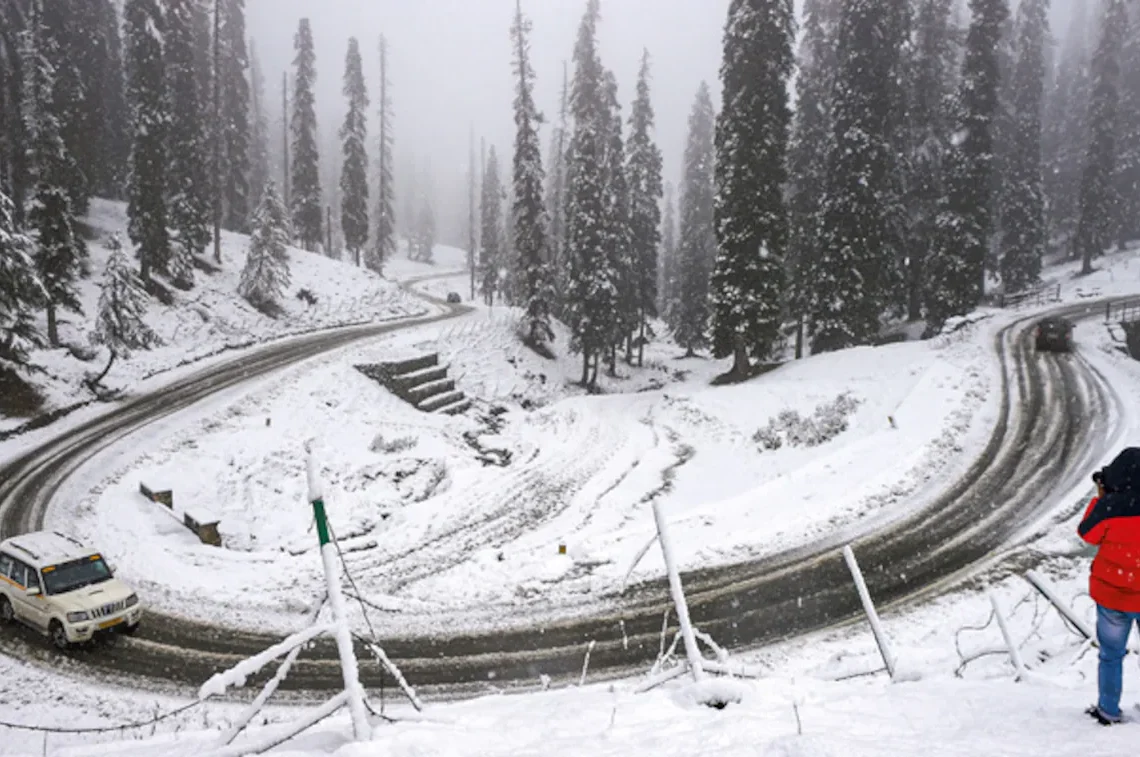 Temperatures drop to minus 20°C in Ladakh and minus 10°C in Himachal