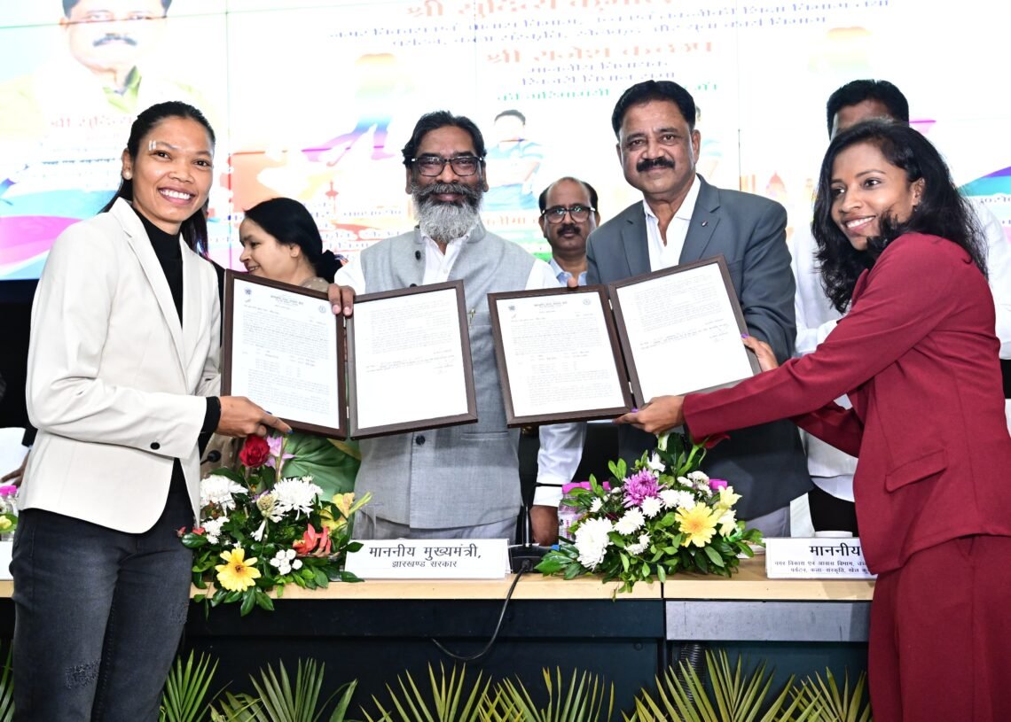 Two Jharkhand Olympian hockey players get  prime plots, Rs 35 lakh to build homes in Ranchi