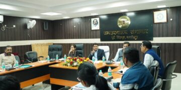 DC holds E-Governance Society meet in Jamshedpur
