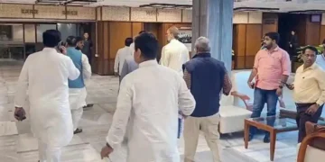 Opposition protests disrupt JPC meeting on Waqf Amendment Bill; 10 MPs suspended