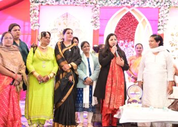 Jharkhand News: Dhanbad DC assures commitment to transgender welfare & rights