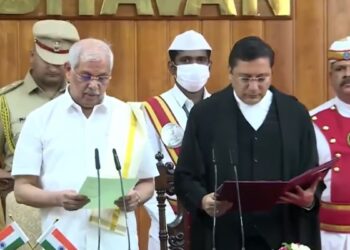 Rajendra Arlekar sworn in as Kerala Governor
