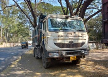 Jharkhand News: Speeding dumper runs over couple during no-entry hours in Jamshedpur