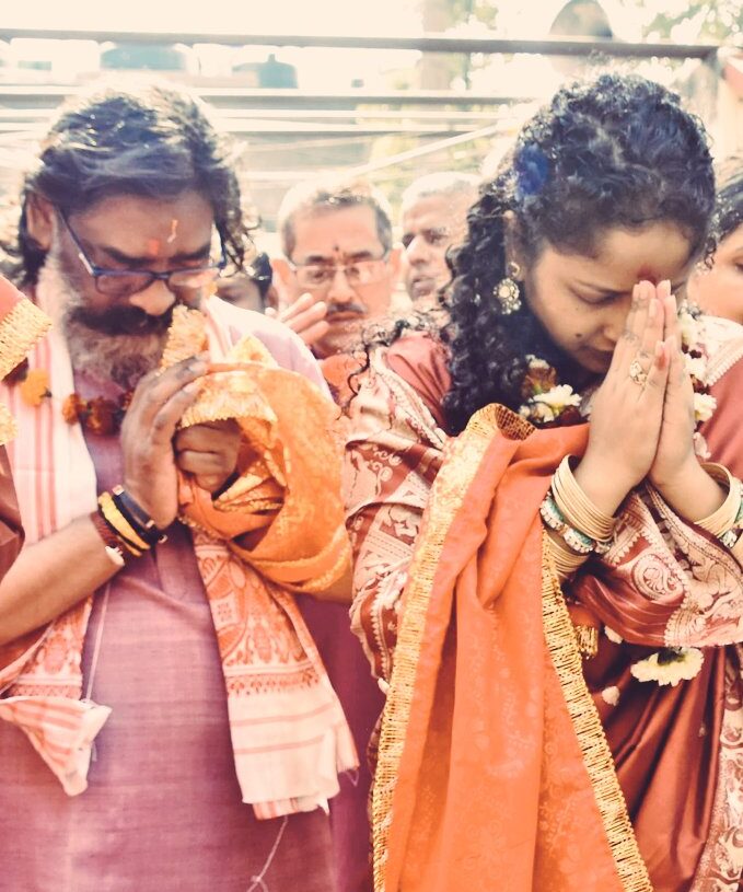 Jharkhand CM offers prayers at Maa Kamakhya temple on wedding anniversary