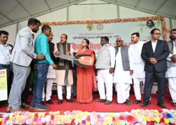 Jharkhand ministers take stock of agriculture issues at Palamu Krishi Mela