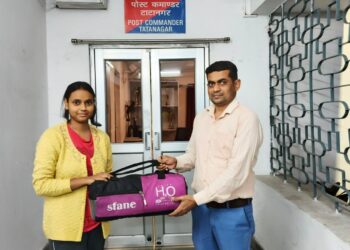 Jharkhand News: Tatanagar RPF returns lost bag to student 