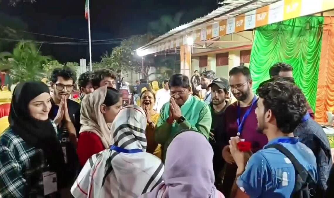 150 Kashmiri students explore Jharkhand, take home culture, memories