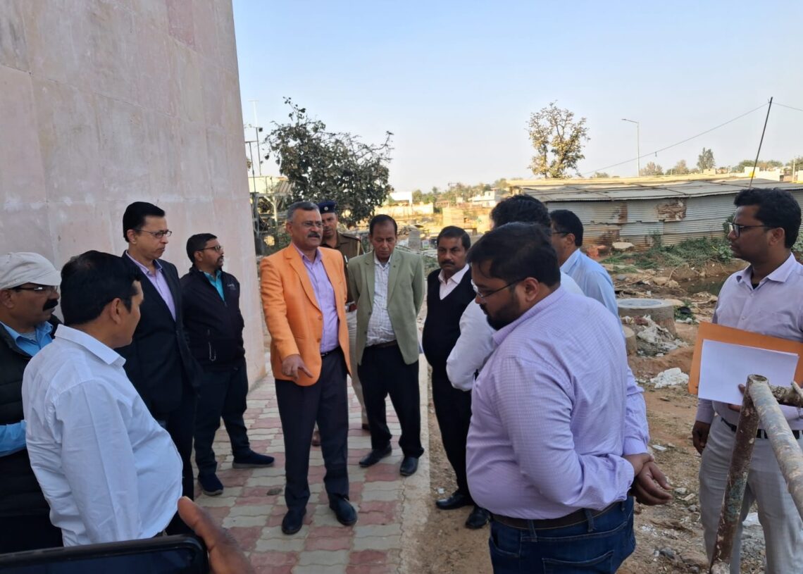 Jharkhand Raj Bhavan team inspects Academic Bhavan of Nilamber Pitamber University