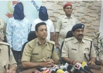 Jharkhand News: Two hardened criminals arrested with four pistols in Jamshedpur