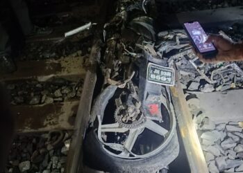 Jharkhand News: Youth dies in train-bike dashing in Daltonganj
