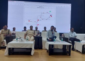 Jharkhand News: Palamu DC, SP hold peace committee meeting ahead of festivals