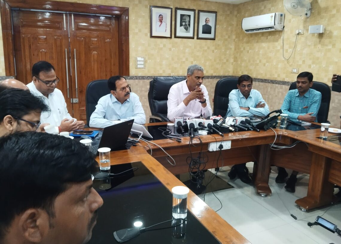 Dhanbad Railway Division earns over Rs 3.65 crores from Kumbh special trains