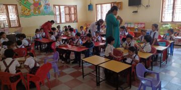 Bagless Day brings joy and learning at St. John’s High School