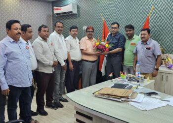 ECRKU delegation meets Sr DCM of Dhanbad Rail Division
