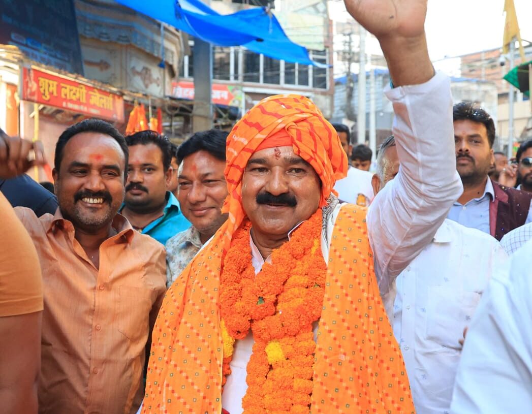 Restrictions on Mahavir Jhanda height and Rath width in Daltonganj