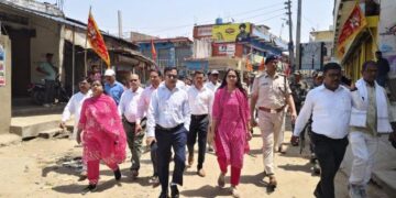 Walking the Talk: Palamu’s officers lead peace parade for Ramnavmi