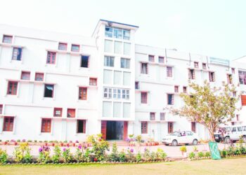 Jharkhand News: Dhanbad schools in hot water for flouting Education Tribunal norms