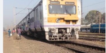 Panic aboard MEMU train near Ghatshila as fire breaks out