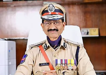 SC grants interim relief to ex-Telangana intelligence chief in phone-tapping case