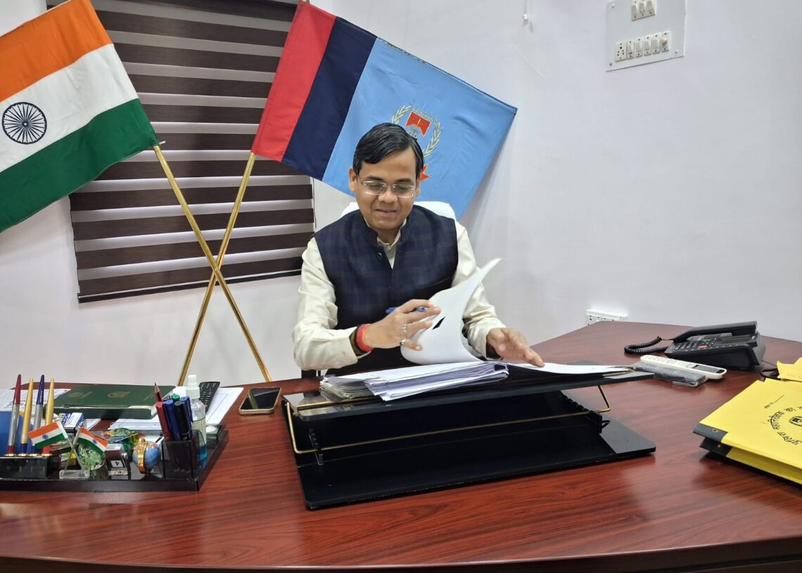 Latehar still a Naxal hotspot, but extremism losing ground: Palamu IG Sunil Bhaskar