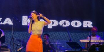 Bollywood Night lights up Netaji Subhas University with Kanika Kapoor’s performance