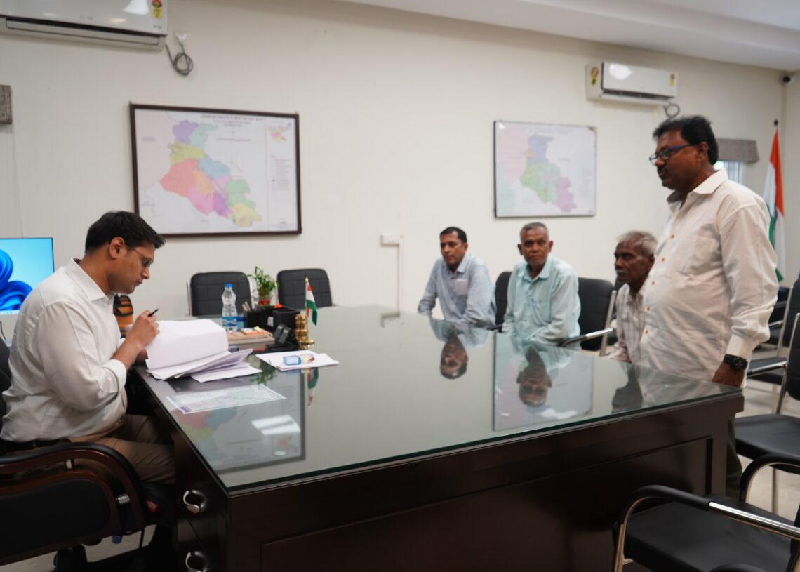 East Singhbhum DC resolves grievances in public hearing