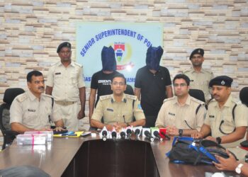 Jamshedpur police nab two with illegal arms