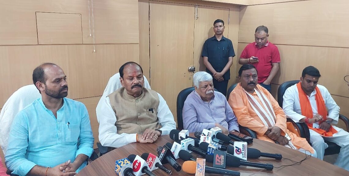 Ex-CM Raghubar Das labels Jharkhand Govt as 'Lootkhand'