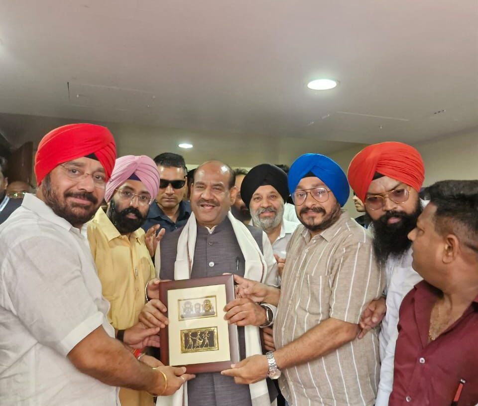 Om Birla receives warm welcome from Sikh community in Jamshedpur