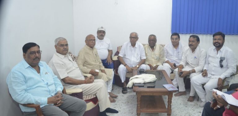 MLA Saryu Roy targets BJP MP Dhulu Mahto again