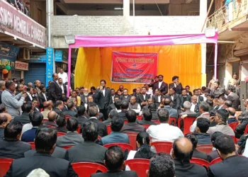 Dhanbad lawyers begin indefinite pen-down strike over parking