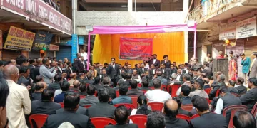 Dhanbad lawyers begin indefinite pen-down strike over parking